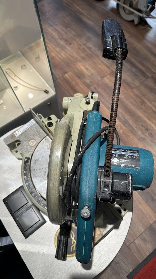 Järkamissaag Makita LS1040f 
