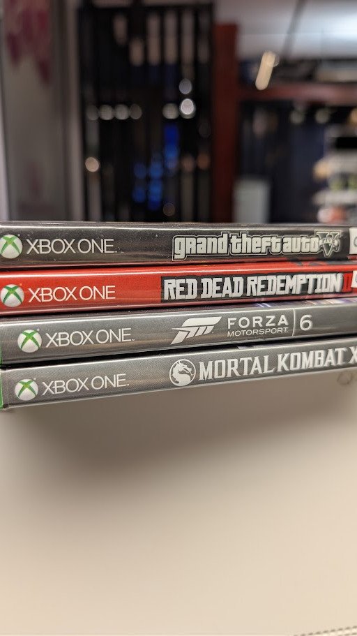 Mängukonsool XBox One S, pult, 4 mängu