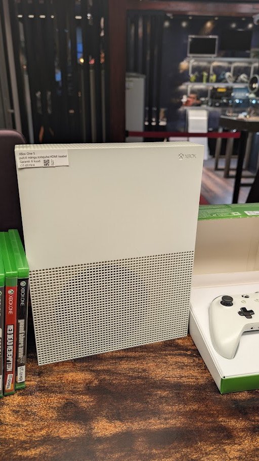 Mängukonsool XBox One S, pult, 4 mängu