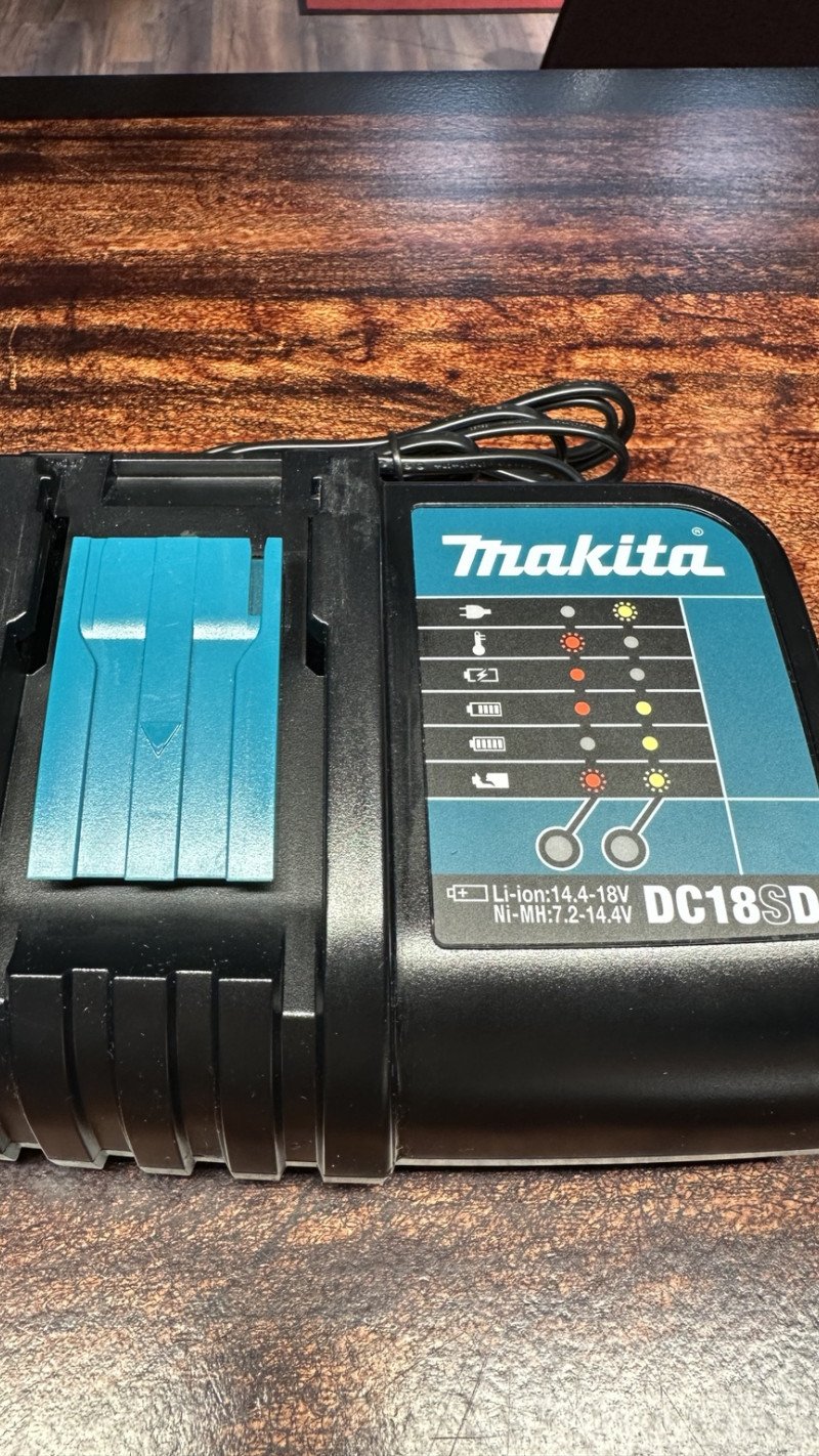 Tolmuimeja Makita DCL180SFCB