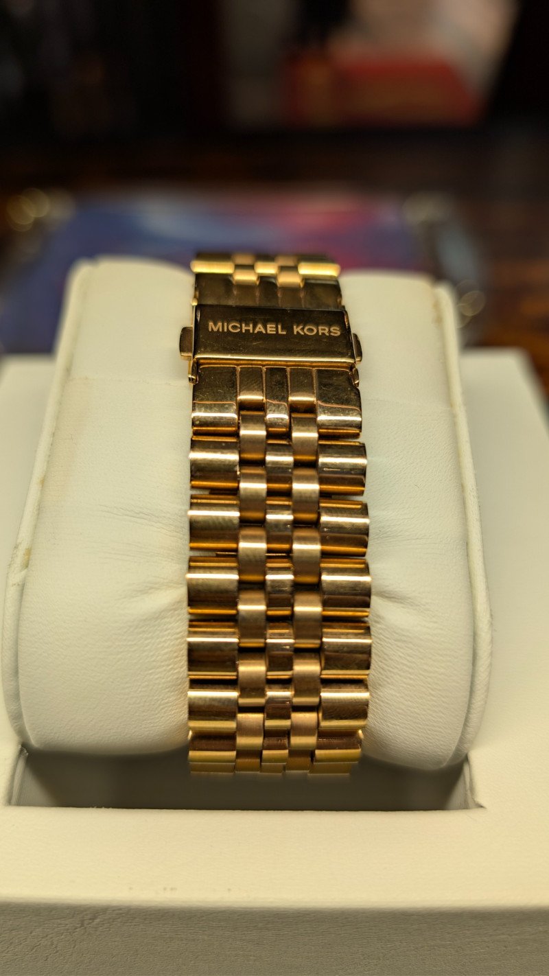 Michael Kors naistekäekell