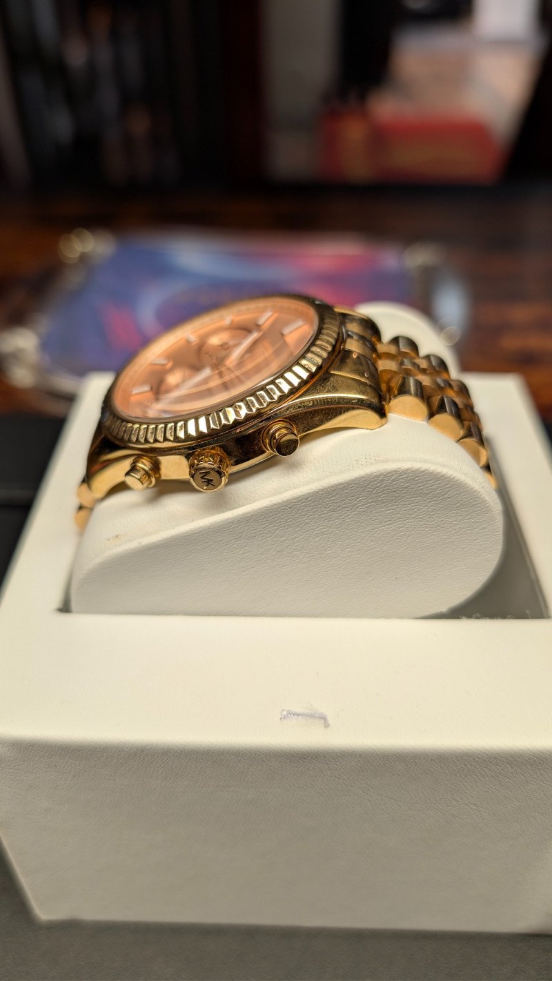 Michael Kors naistekäekell