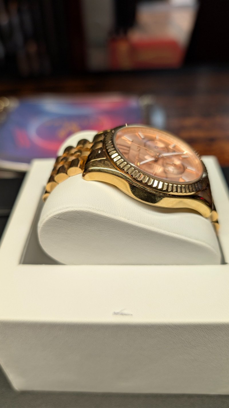 Michael Kors naistekäekell