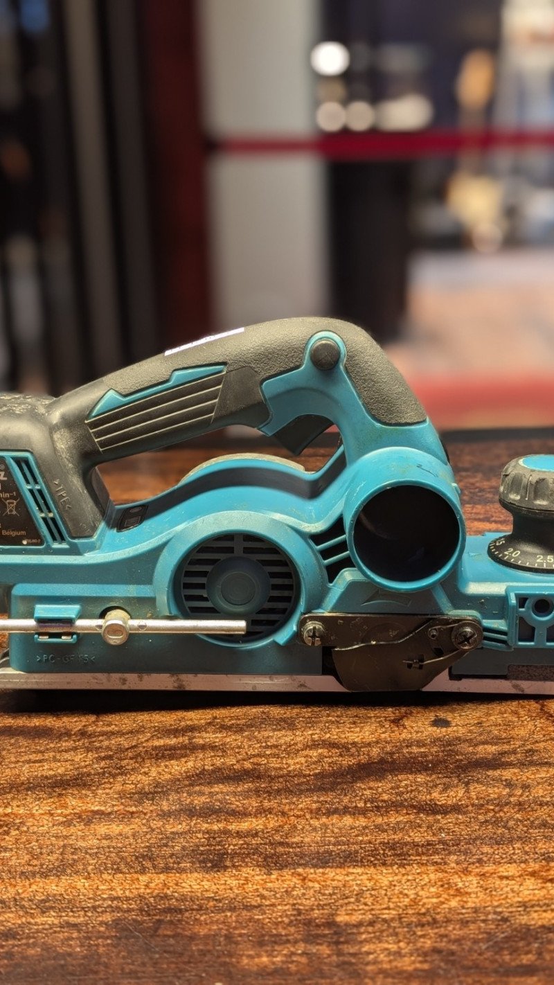 Akuhöövel Makita DKP181