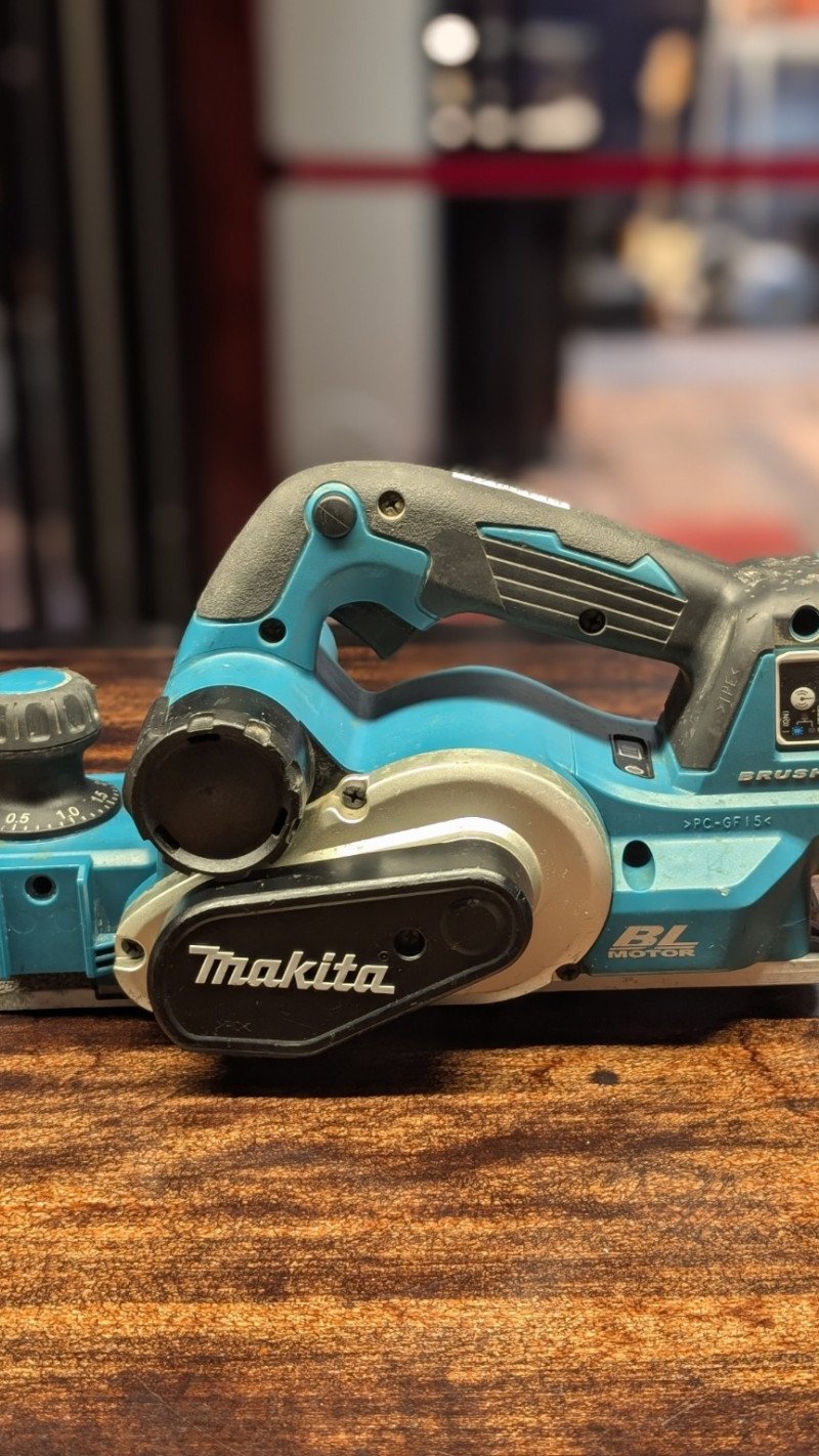Akuhöövel Makita DKP181